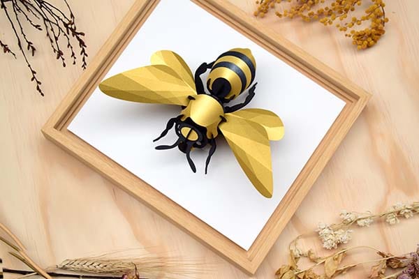 Assembli_Giant_Honey_Bee in frame